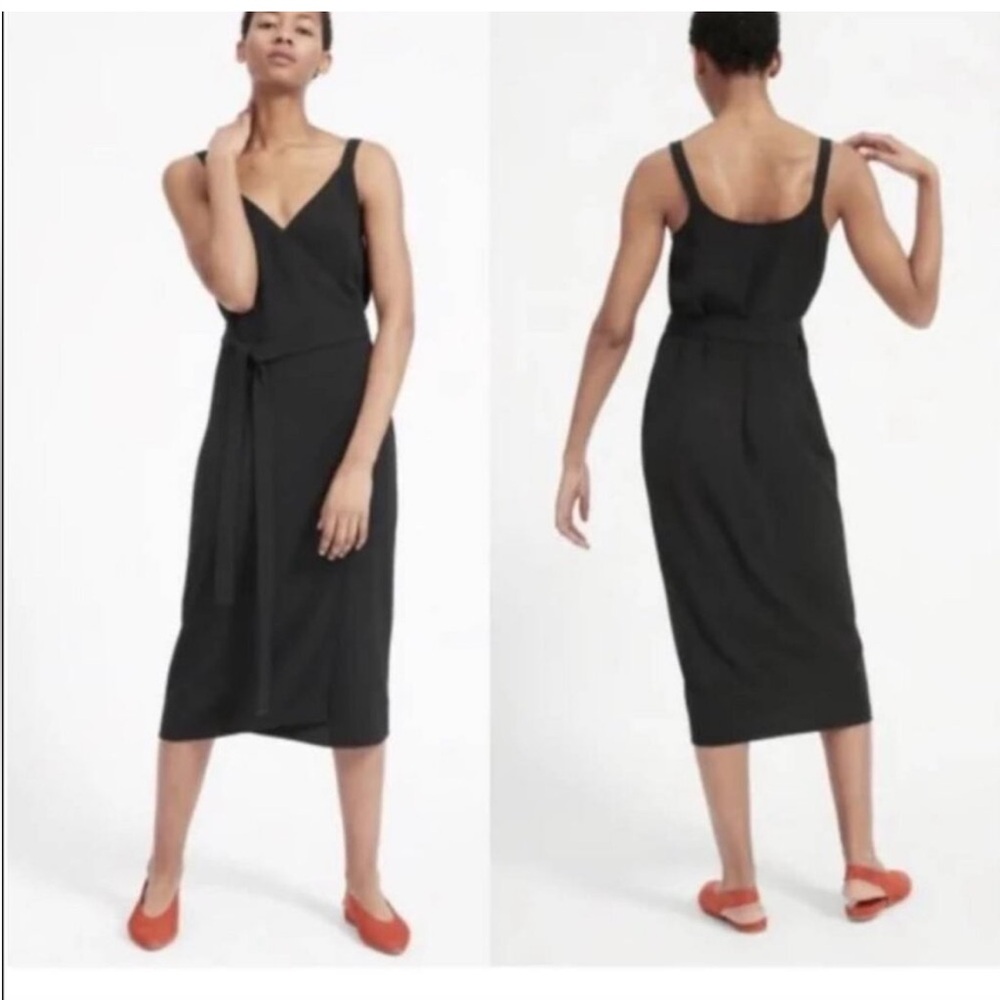 Bundle 👗Everlane Black Wrap Midi Dress & Gabby Sky Dress
